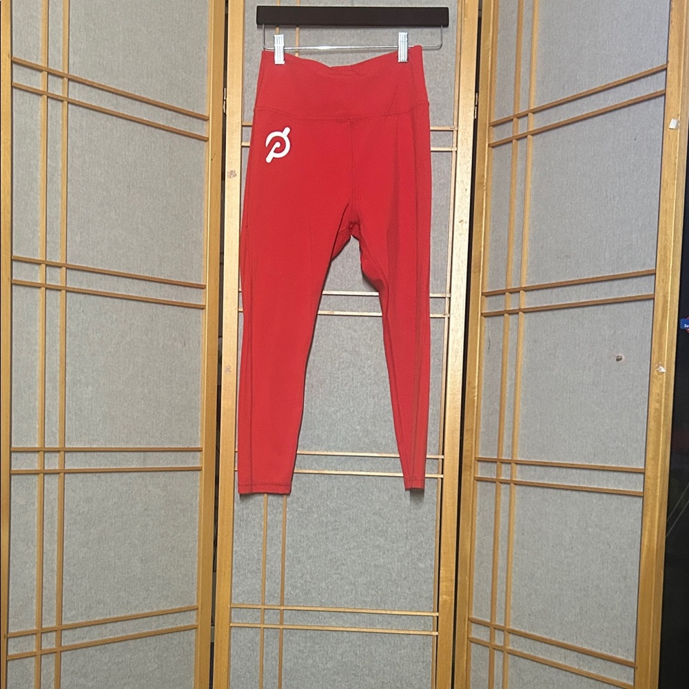 Peloton Women's Red Capris